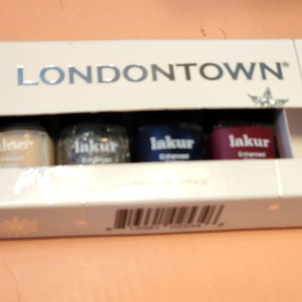 London town Mini-set of Nail polish